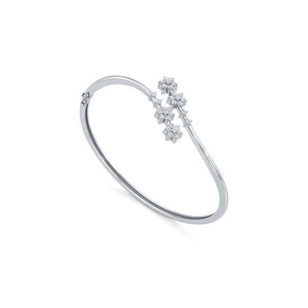 Chic 4-Floret Bloom Diamond Bracelet